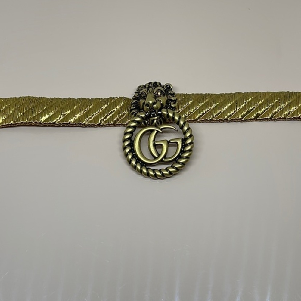 Gucci Gold Tone Lion Head GG Bracelet Charm - Picture 2 of 9